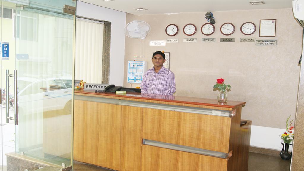 Airport Hotel Daya Capitol New Delhi Exterior photo
