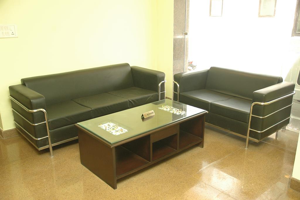 Airport Hotel Daya Capitol New Delhi Exterior photo