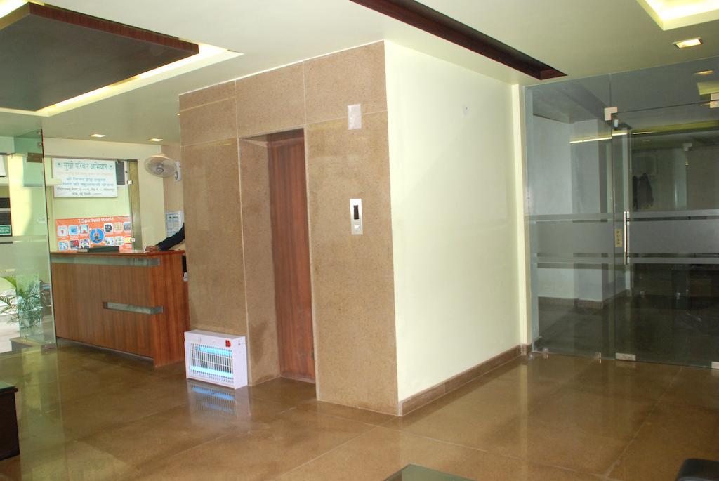 Airport Hotel Daya Capitol New Delhi Exterior photo