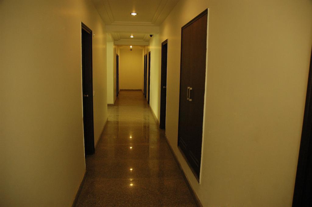 Airport Hotel Daya Capitol New Delhi Exterior photo
