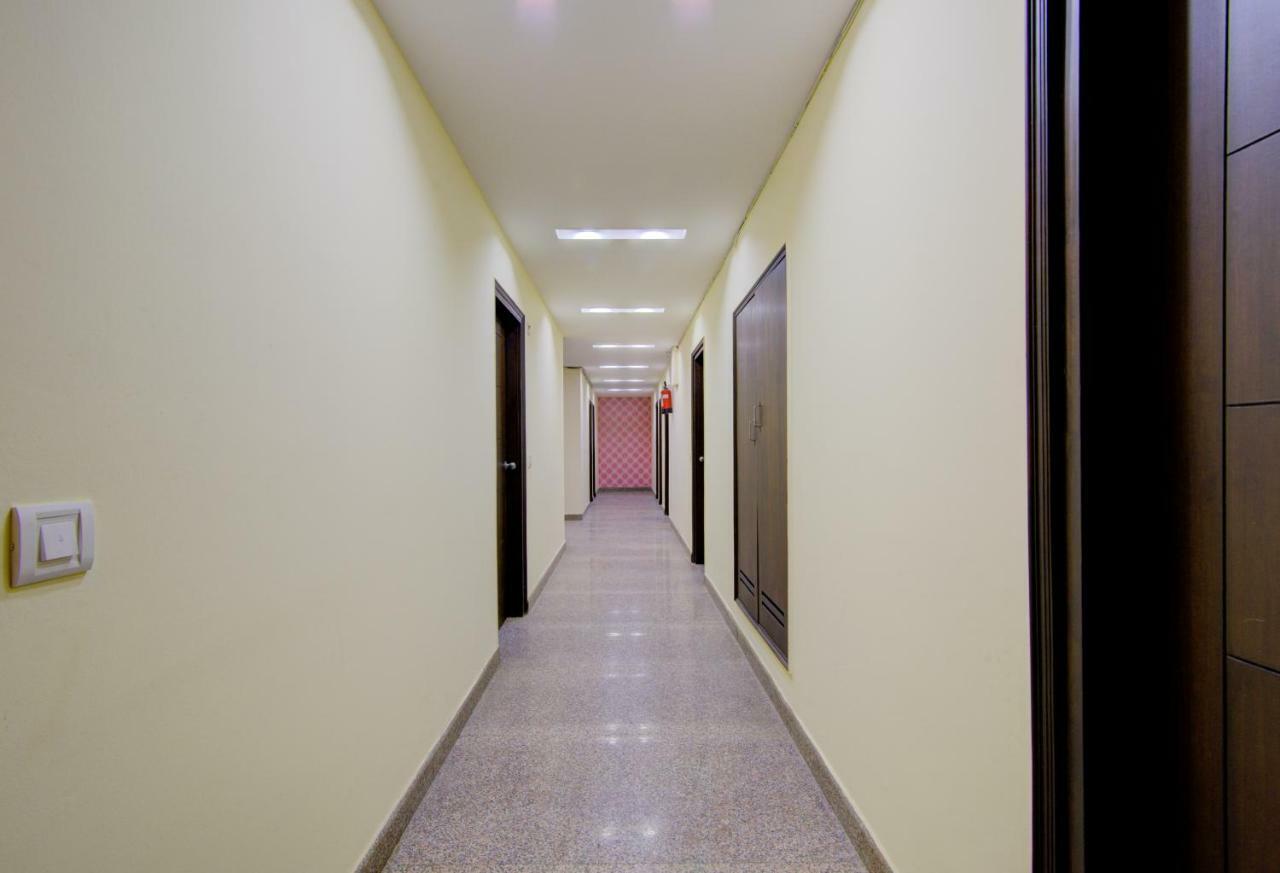 Airport Hotel Daya Capitol New Delhi Exterior photo